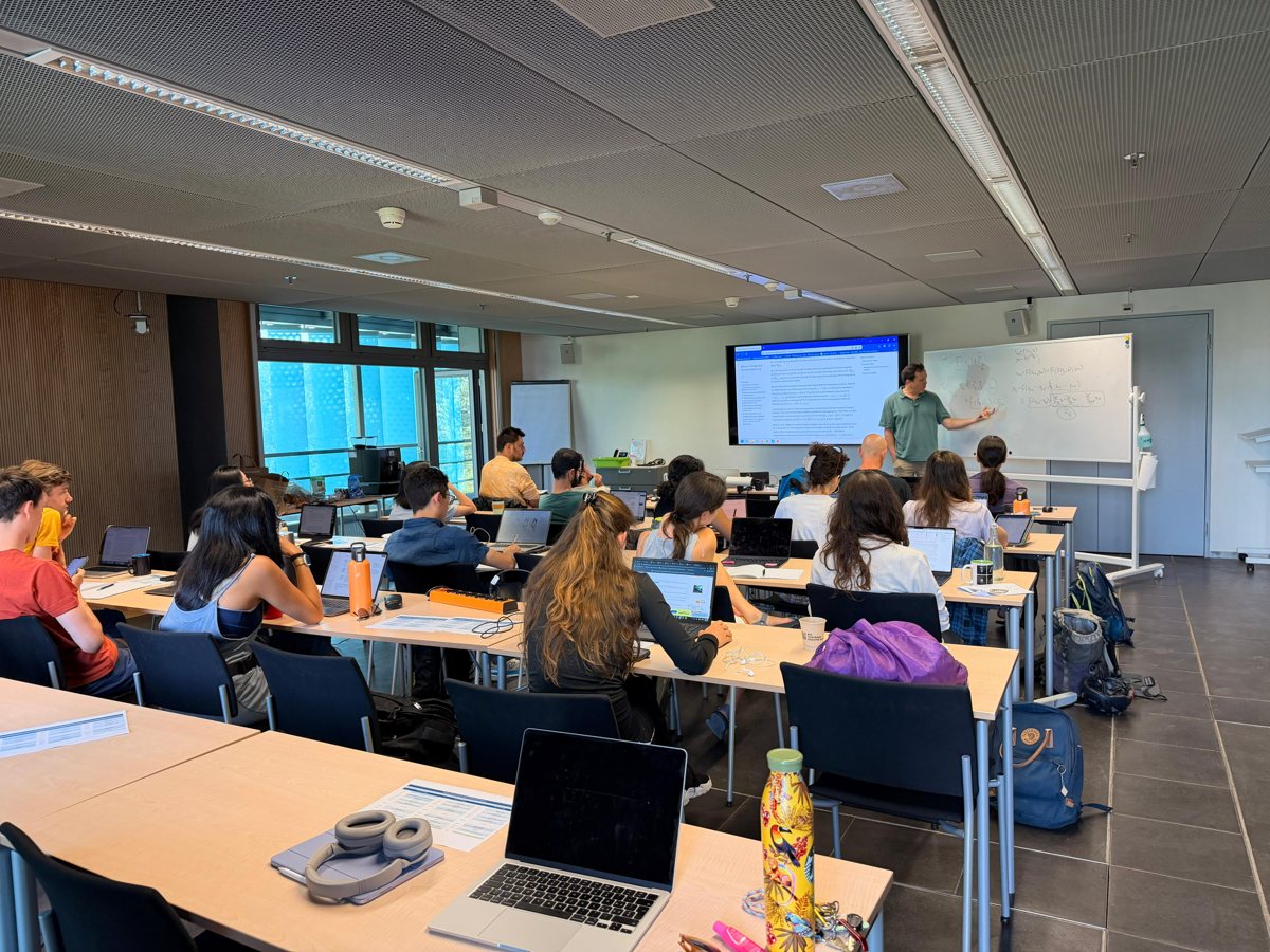 Participants at the EDM workshop following a lecture at Eawag